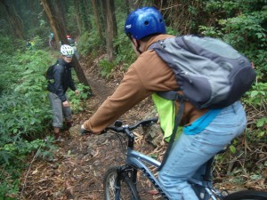 DSCN2397 Navigating a technical trail feature.